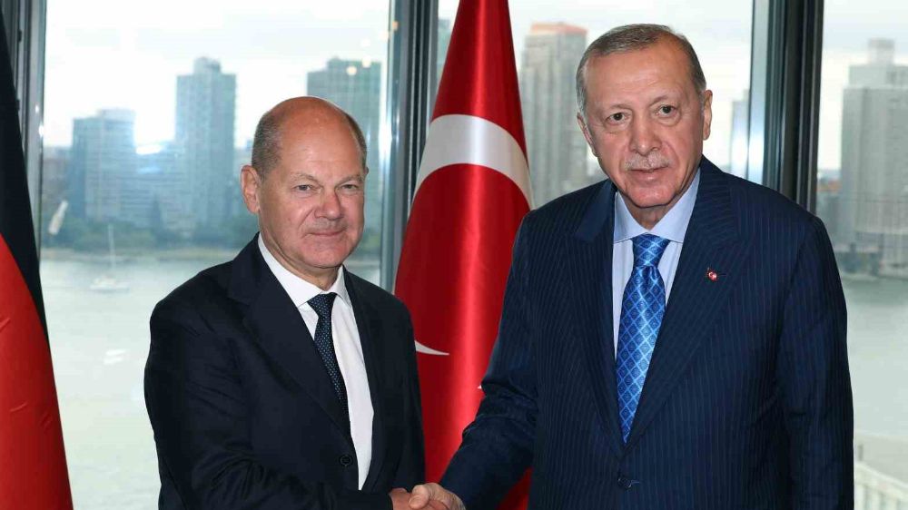 Cumhurbaşkanı Erdoğan,  New York’taki Türkevi’nde Almanya Başbakanı Olaf Scholz’u kabul etti.