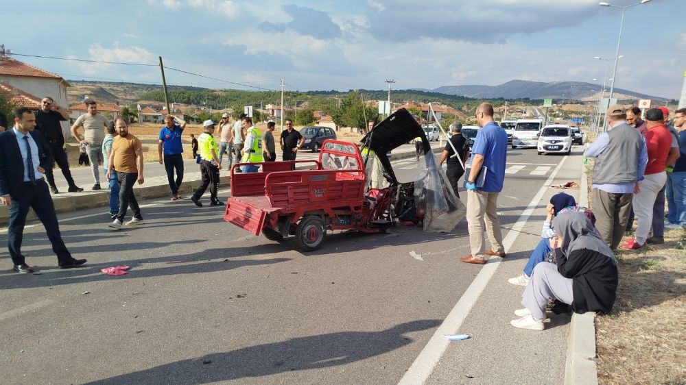 Denizli'de kaza elektrikli motora araç çarptı sürücü hayatını kaybetti 