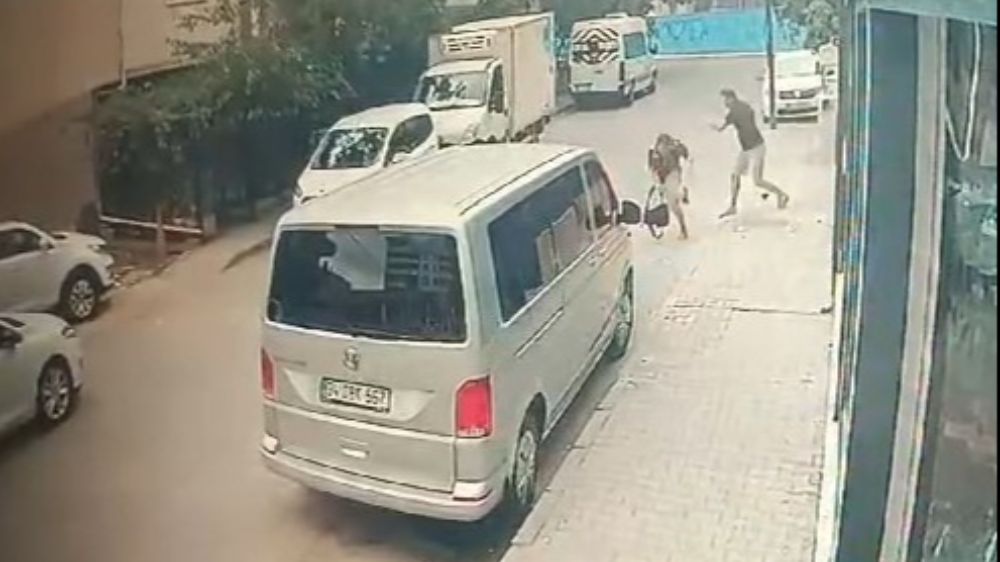 İstanbul'da polis memuru ile ev sahibi arasında kavga çıktı