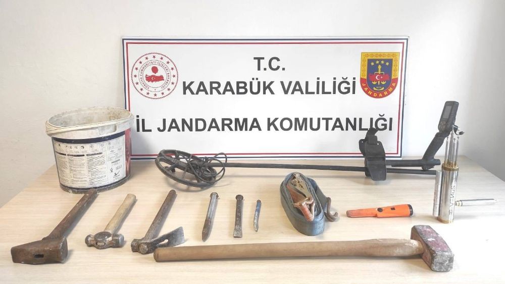 Karabük'te define arayan şahıslar suçüstü yakalandı