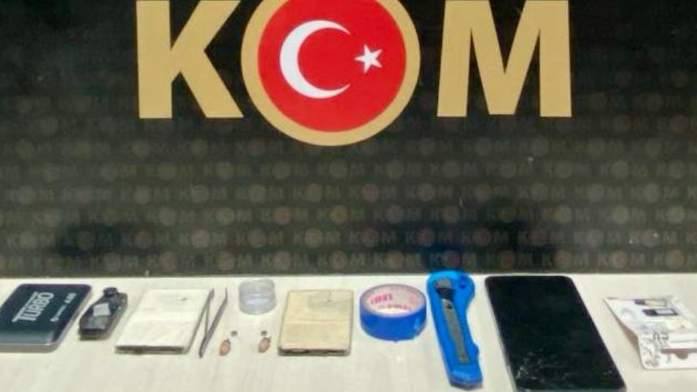 Kars'ta Ehliyet İmtihanında Kameralı kopya Polise takıldı 