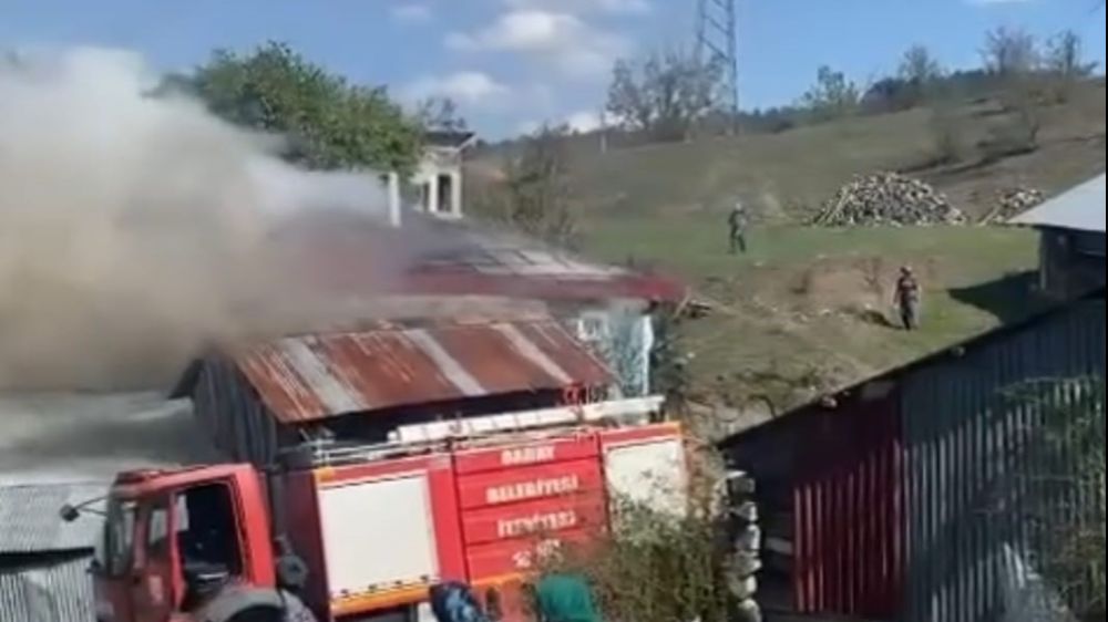 Kastamonu'da ev yangını paniğe neden oldu