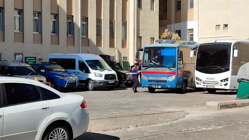 Narin Güran cinayetinde yeni gelişme annesi ve abisinin de bulunduğu 9 kişi hakkında tutuklanma talebi