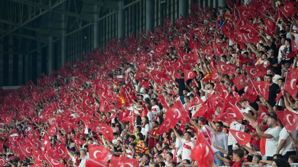 Türkiye A Milli Futbol Takımı, UEFA Uluslar Ligin de  izlanda önünde maçı 1 = 0  önde götürüyor