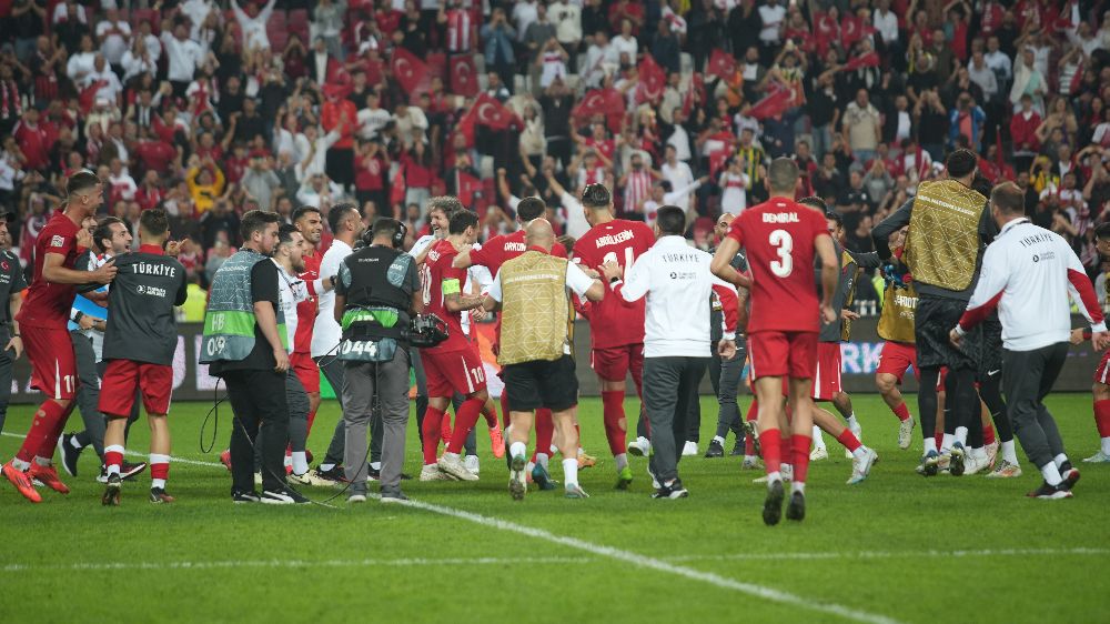 69'a kadar gol bekledik! Tek golle Karadağ'ı geçtik