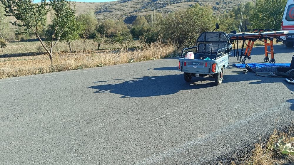 Afyon'da trafik kazası! 3 kişi yaralandı