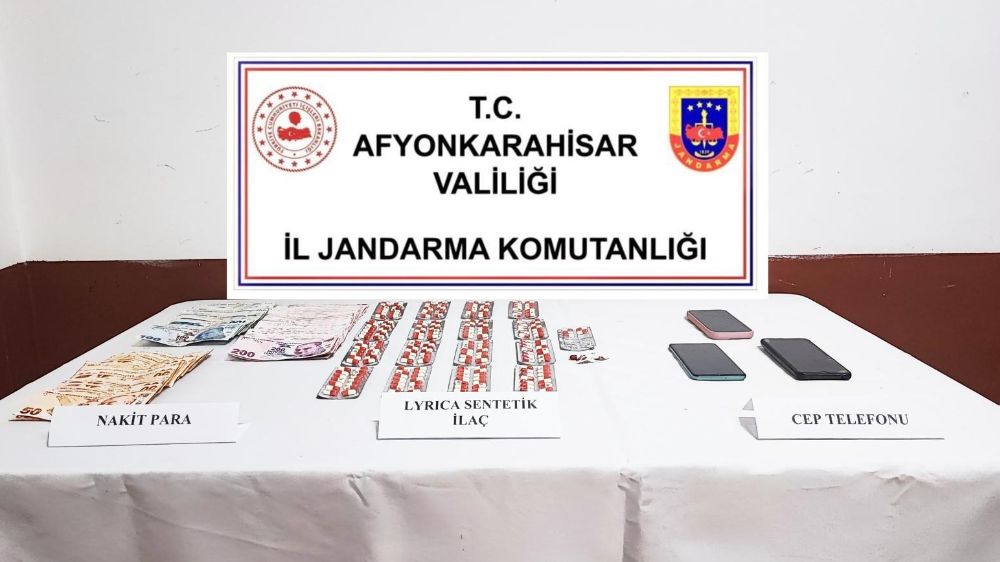 Afyonkarahisar’da uyuşturucu operasyonu 3 şahıs yakalandı