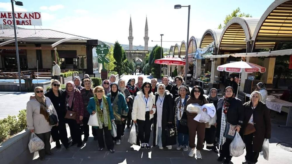 Altındağ belediye başkanı Dr. Veysel Tiryaki  Kadınlara Kültür gezisi Düzenliyor 