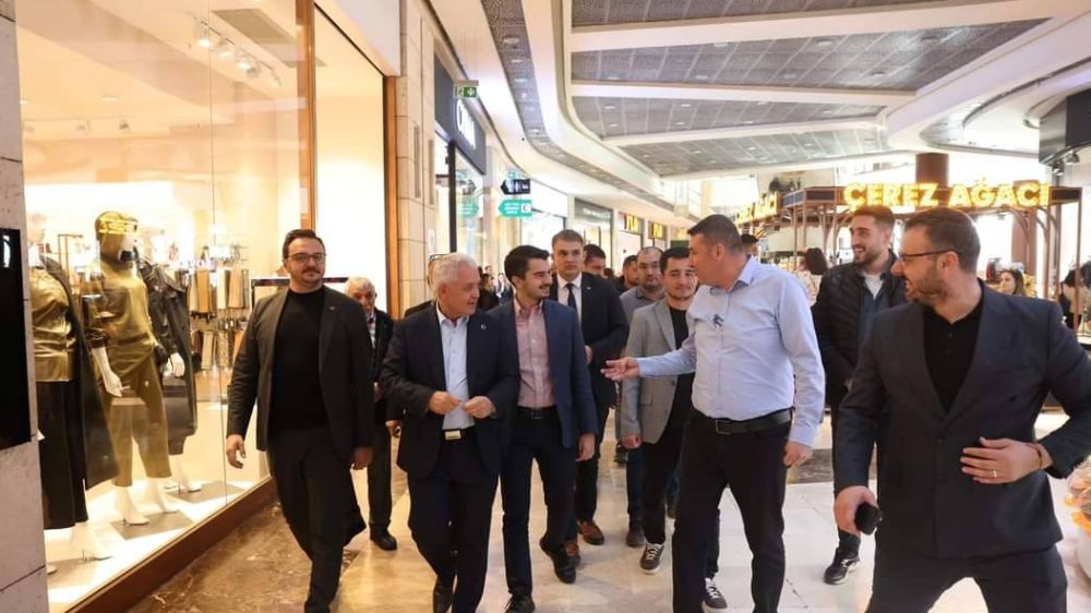 Ankara Mamak'ta  Düzenlenen Edebiyat etkinliğine CHP'nin Ağır Topları Katıldı 