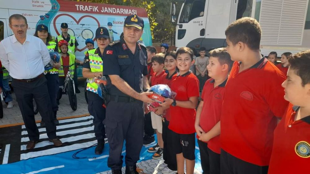 Antalya Kaskımla Güvendeyim Projesi Kapsamında Trafik Jandarması Etkinlikleri