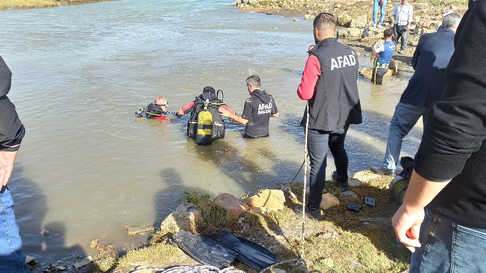 Bitlis'te sıcak su havuzuna giren baba ve oğlundan üzen haber