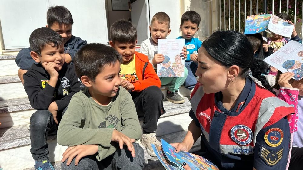 Bozdoğan'da öğrencilere ağaç sevgisi etkinlikle aşılandı