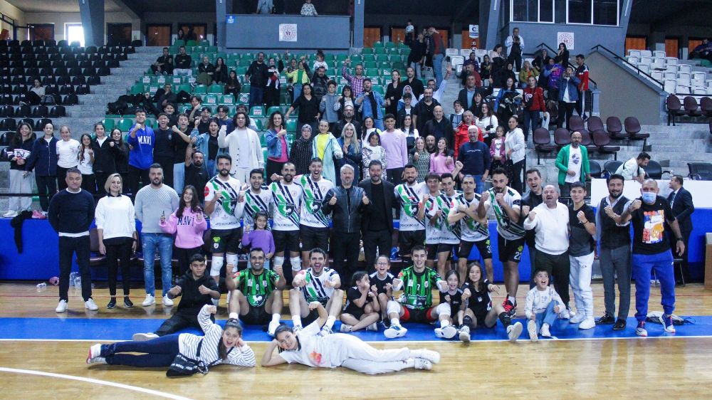 Denizlispor Cavidil Erkek Voleybol Takımı, Köyceğiz'i 3-0 geçerek hedefe ilerliyor