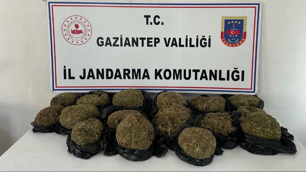 Gaziantep'te uyuşturucu saklayan şüpheliler jandarmadan kaçamadılar