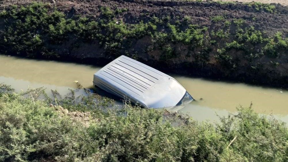 Hatay'da Su kanalına düşen kamyonet sürücüsü yaralandı