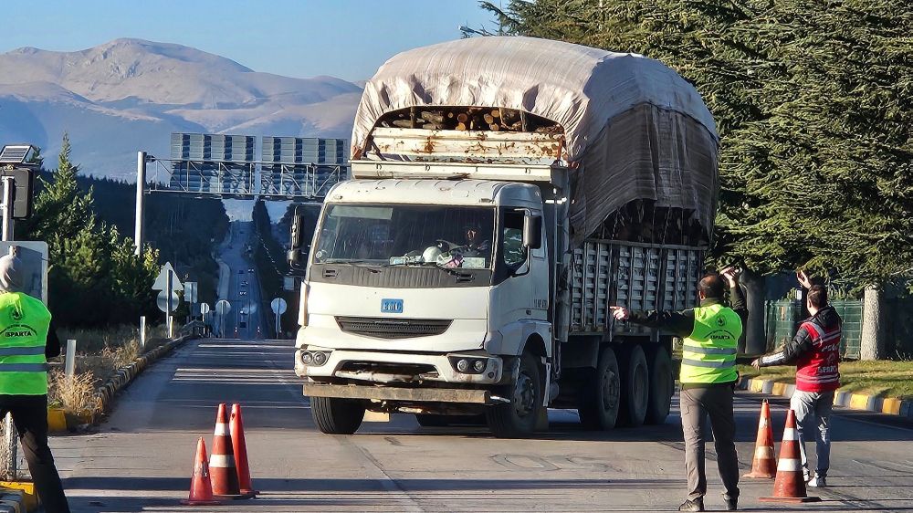 Isparta Orman Bölge Müdürlüğü Kontrolünde Mobil ve Sabit Kontrol Noktalarında Önleme Aramaları Yapıldı