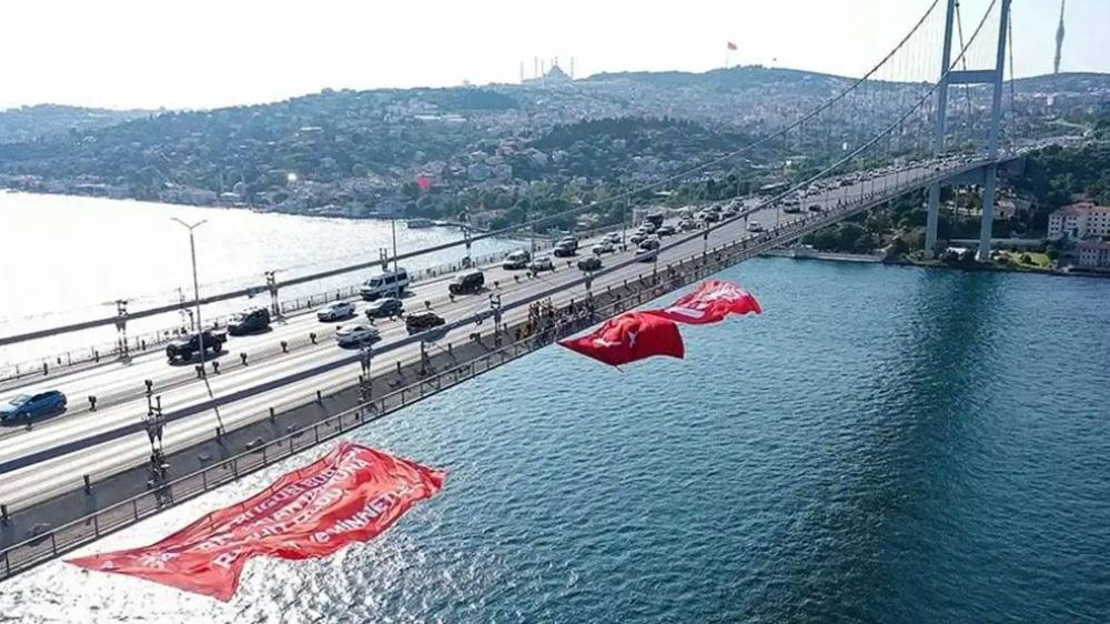 Kamuoyunda merak konusu oldu! 15 Temmuz Şehitler Köprüsü yaya trafiği gündemi!