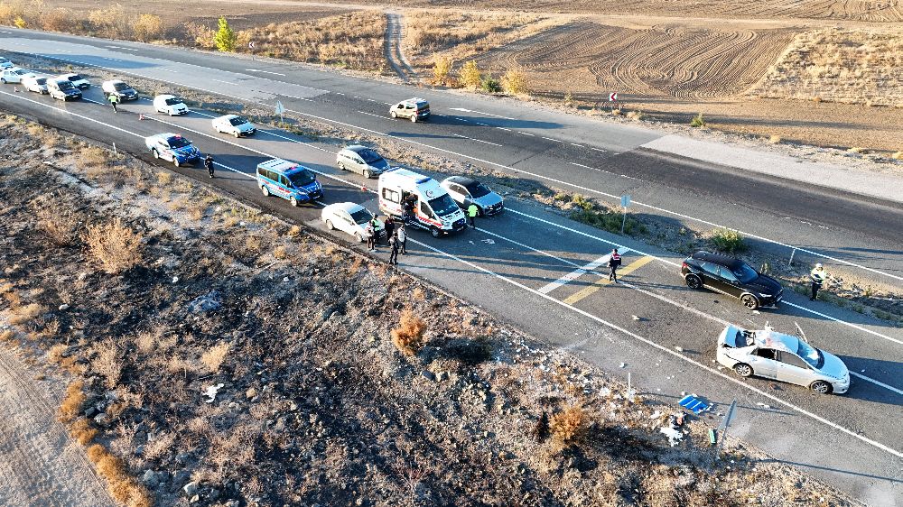 Kırıkkale'de kahreden kaza! Otomobil takla attı anne ve oğluna mezar oldu