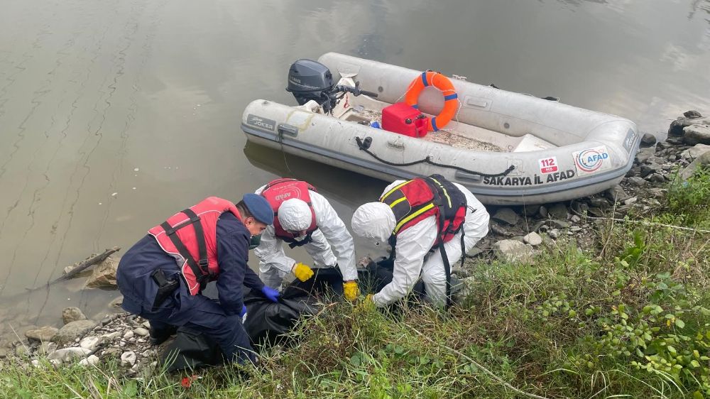 Recep Demir'in cesedi Sakarya Nehri'nde bulundu Kayıp oğlu da aranıyor