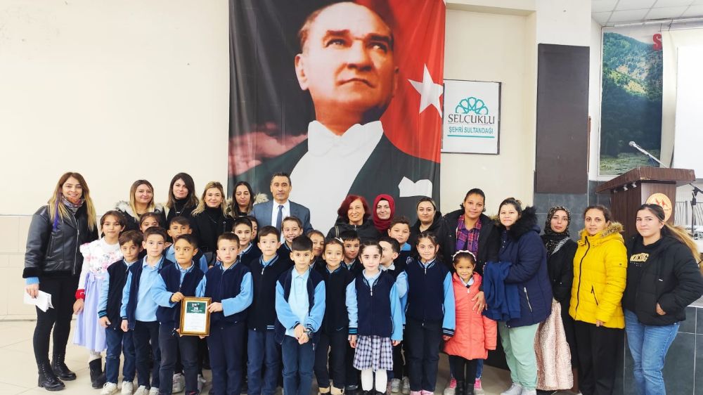 Afyonkarahisar'da Öğretmenler Günü'nde anlamlı bağış