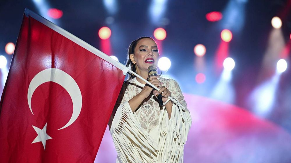 Ankara'da 69 milyonluk konser ortalığı karıştırdı! Özgür Özel'den de açıklama geldi