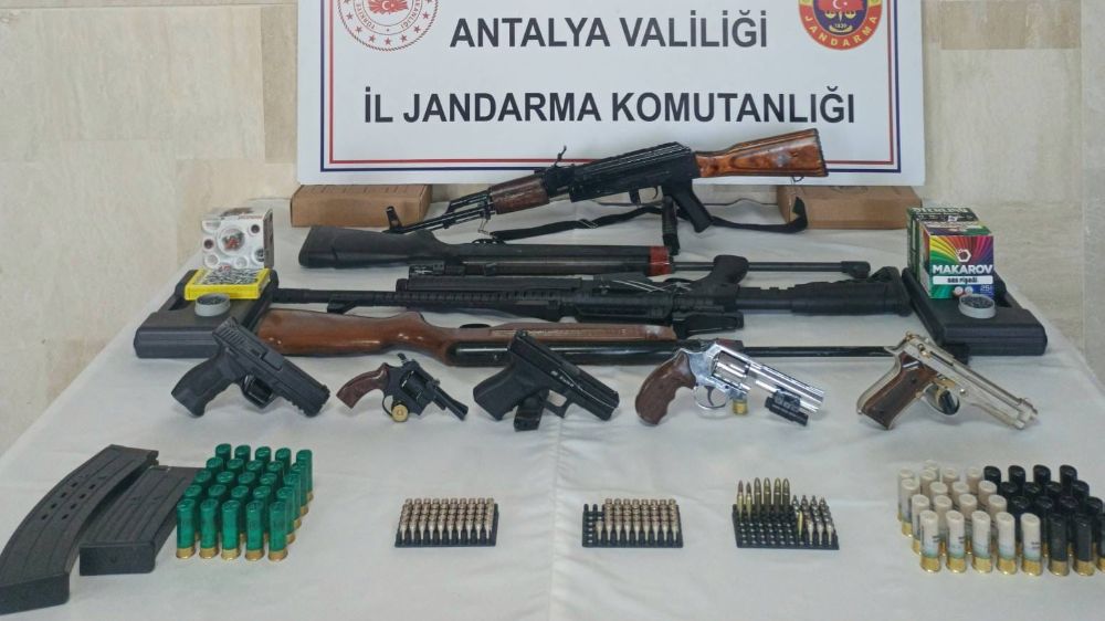 Antalya'da jandarma ekiplerinden operasyon 