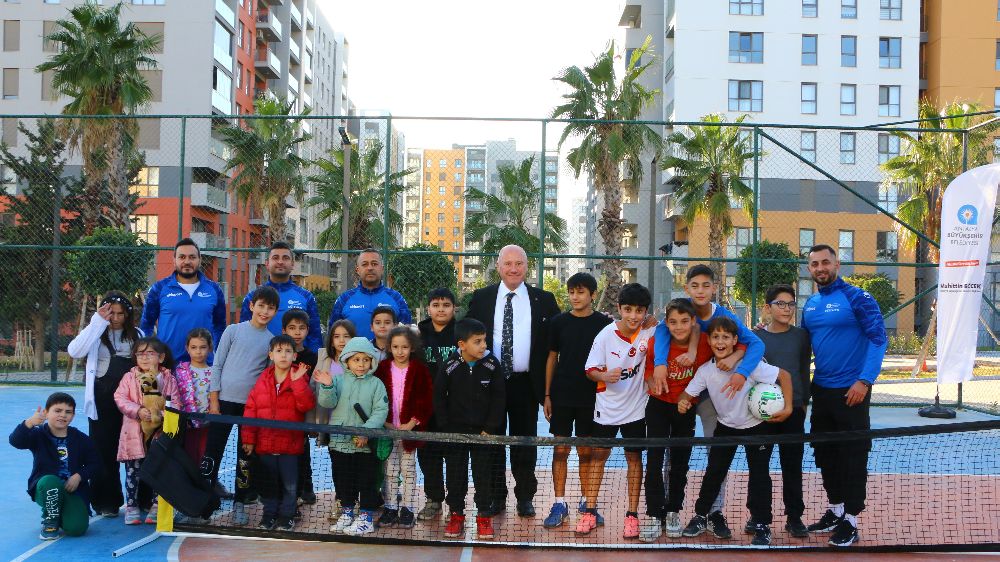 Antalya’da mahallelerde spor ziyafeti “Spor Antalya mahallemde” projesi başladı