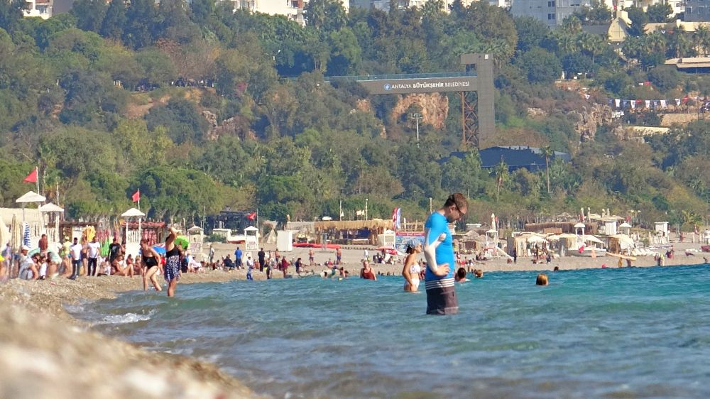 Antalya'da yazdan kalma günler Sıcaklık 25 dereceye ulaştı