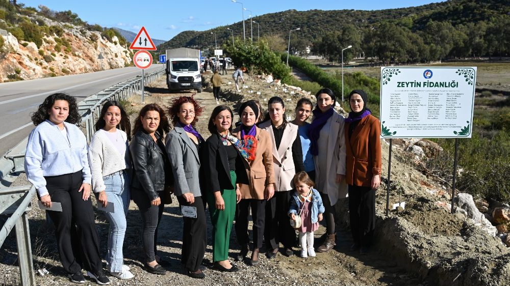 Antalya Demre'de dikilen zeytin fidanlarına öldürülen kadınların ismi verildi