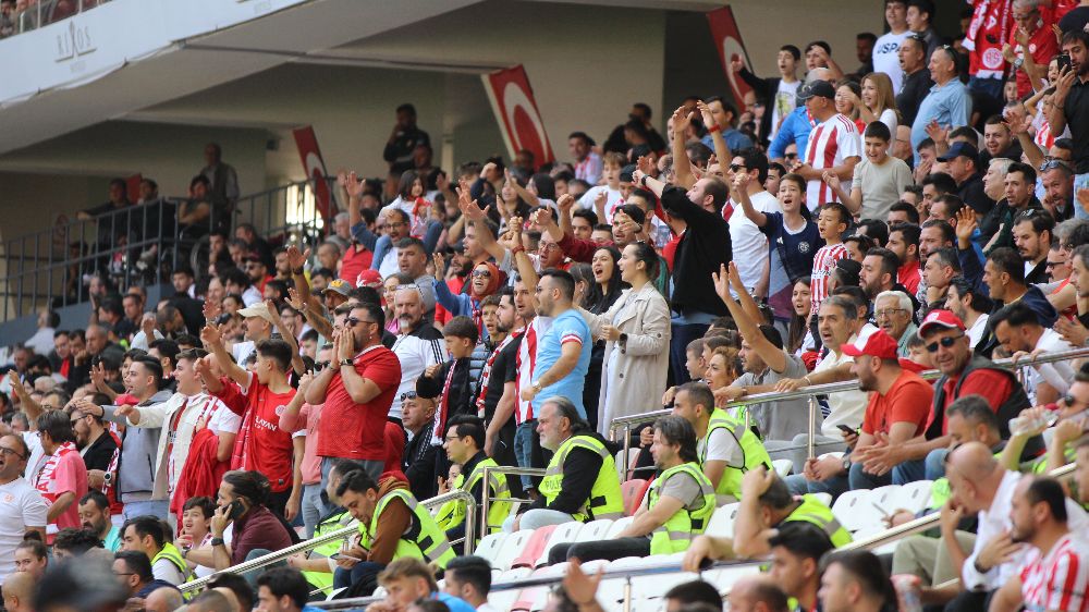 Antalyaspor Taraftar istedi, yönetim gereğini yaptı  Antalyaspor  Sivasspor maçı 77 TL! Bilet satışları başladı 