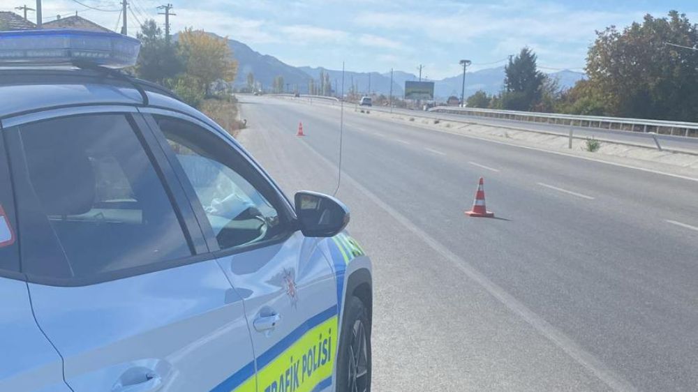 Burdur İl Emniyet Müdürlüğü, 8-9 Kasım tarihlerinde şehir genelinde trafik denetimi gerçekleştirdi