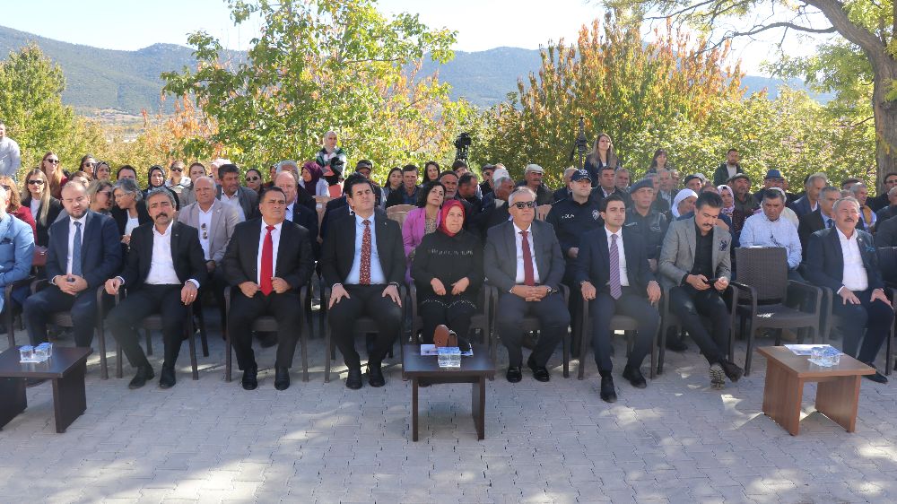 Çameli'de Gençlik Merkezi ve Halk Kütüphanesi Açıldı: Geleceğin Teminatı Gençler için 24 Saat Açık