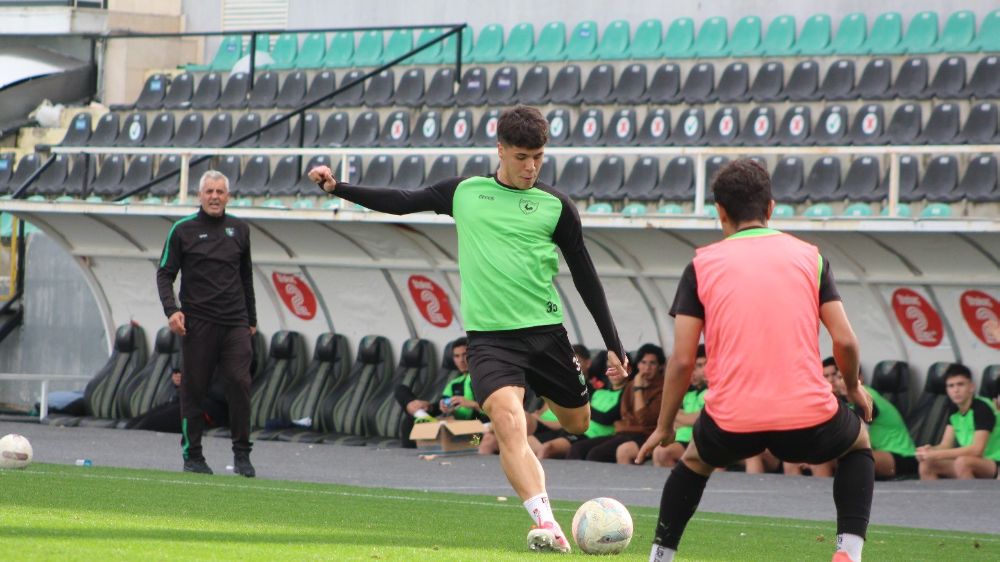 Denizlispor, Edirnespor maçı öncesi U19 takımını 2-1 yenerek hazırlıklarını tamamladı