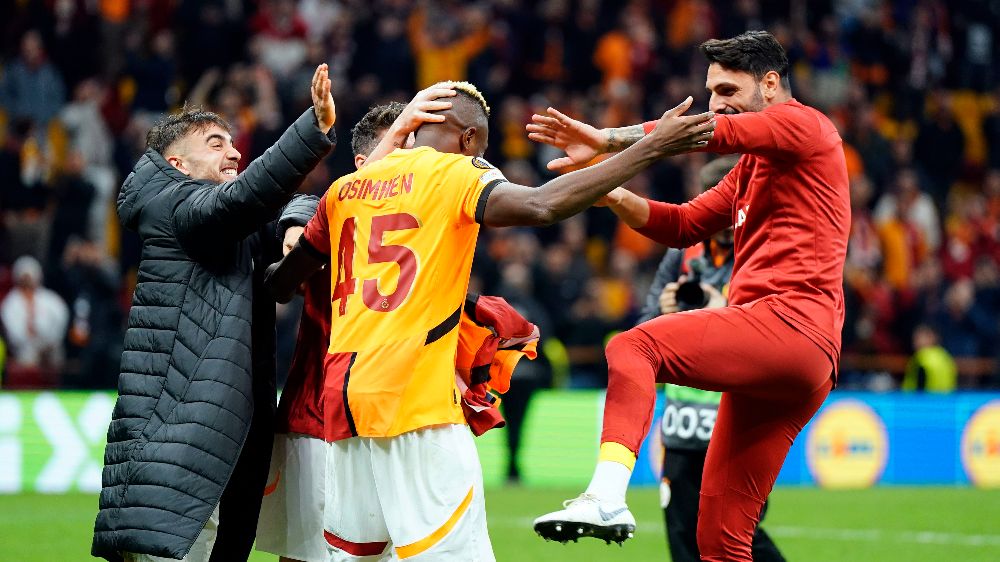 Galatasaray, İngiliz takımlarına acımıyor! Tottenham'ı da devirdi