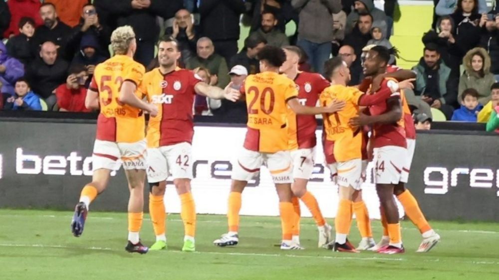 Galatasaray Liderliği Pekiştirdi, Fenerbahçe Kayseri'de Fark Attı!