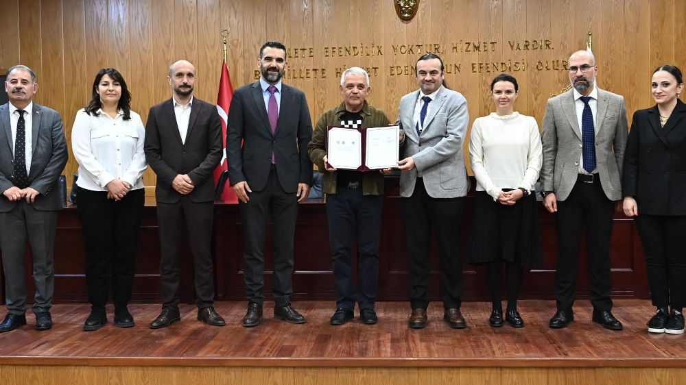 Mamak Belediyesi ile Ankara Üniversitesi çocuklar için örnek bir sosyal sorumluluk projesine imza attı.