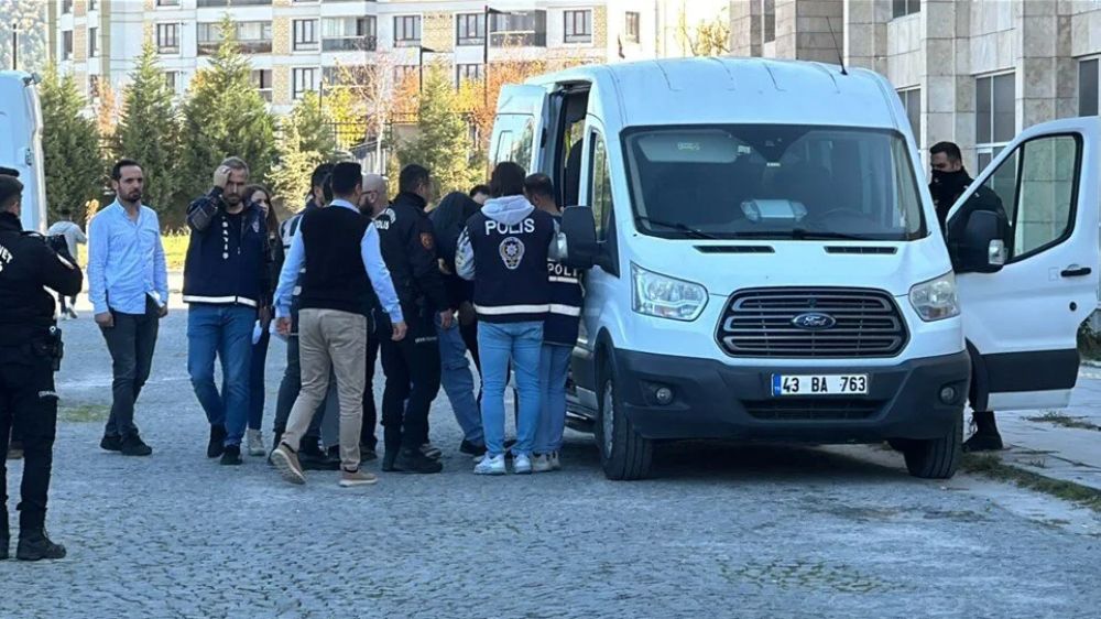 masaj salonlarına fuhuş operasyonu düzenlendi Bakın Gizli Kameralar nerelerden çıktı 