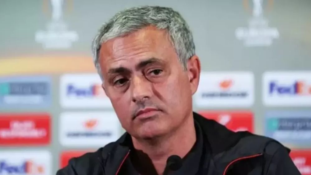 Mourinho Basın Toplantısında Neden Yok? Cezalı mı?