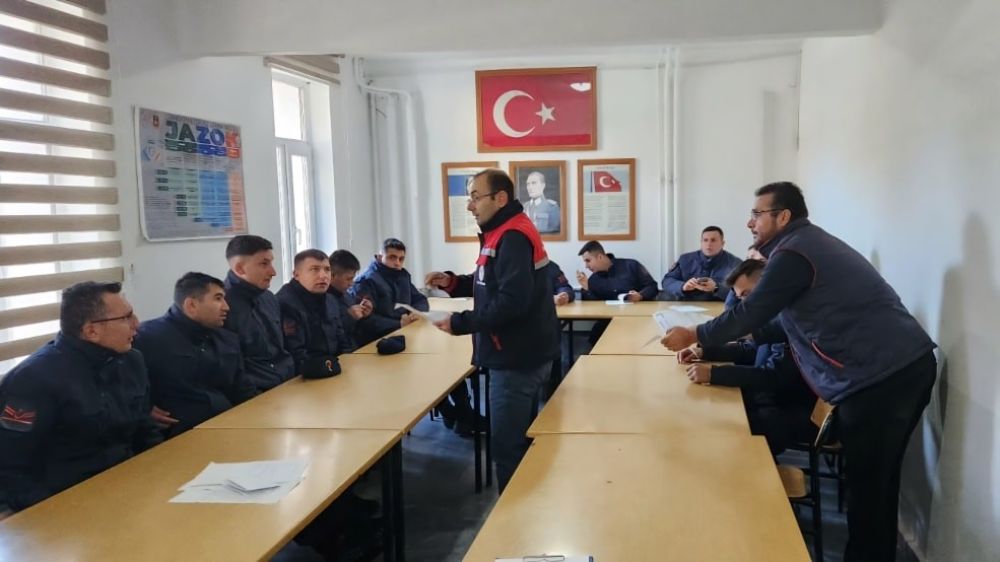 Sultandağı'nda jandarma ve polislere hayvan sevk kontrolleri eğitimi verildi