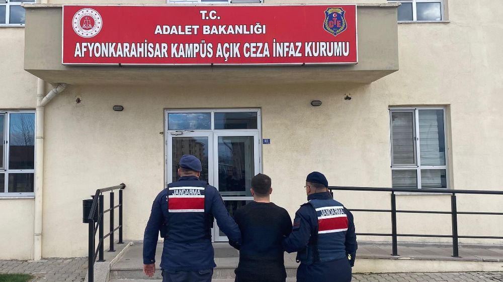 Afyonkarahisar’da aranan 3 şahıs jandarma tarafından yakalandı