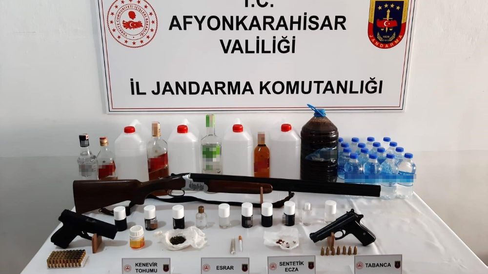 Afyonkarahisar'da kaçak alkol ve uyuşturucu operasyonu