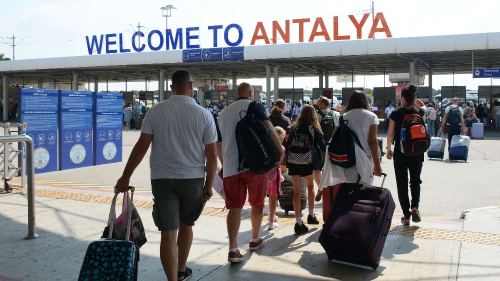 Antalya turizmi rekor kırdı 17 Milyon turist ile zirveye ulaştı!