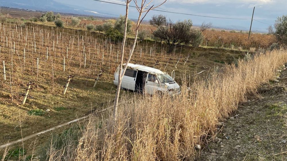 Denizli'de trafik kazası! Sürücü yaralandı