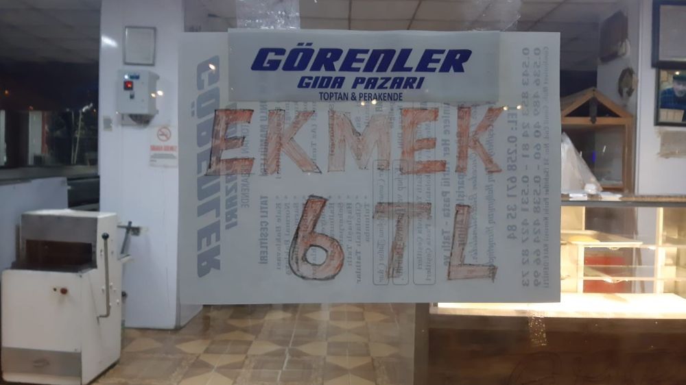 Denizli Kale'deki fırın, ekmeği 6 liraya satınca vatandaşlar akın etti