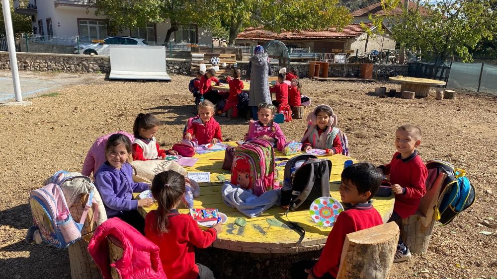 Eğirdir’de açık hava sınıfı Doğayla iç içe eğitim projesi