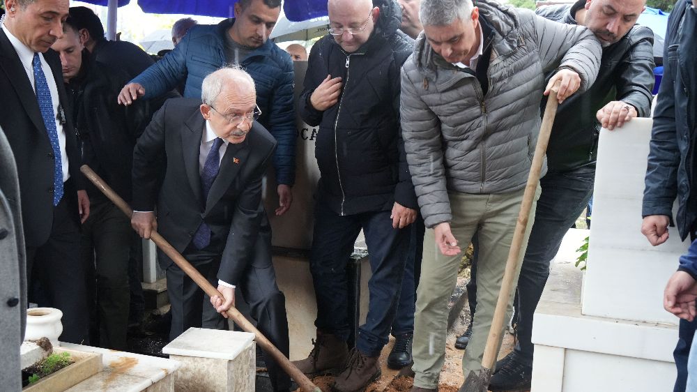 Kemal Kılıçdaroğlu’nun dünürü Orhan Nadir Antalya’da son yolculuğuna uğurlandı