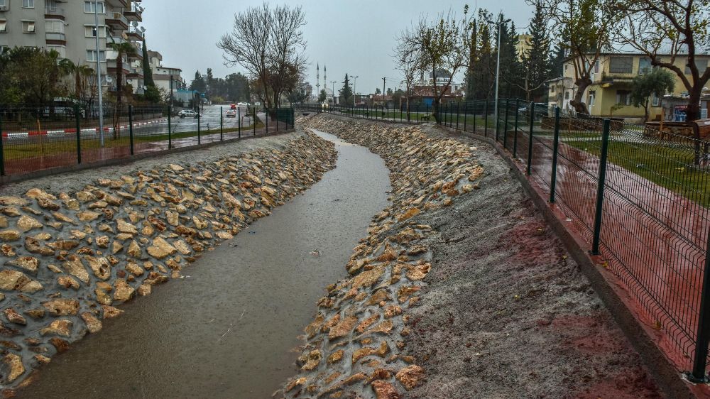 Kepez’de ay deresi iyileştirmesi, Yoğun yağışlarda başarılı sonuç verdi