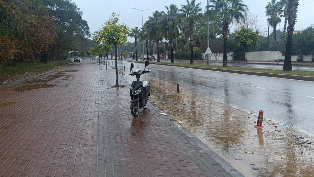 Manavgat'ta elektrikli bisiklet kazası Sürücü yaralandı