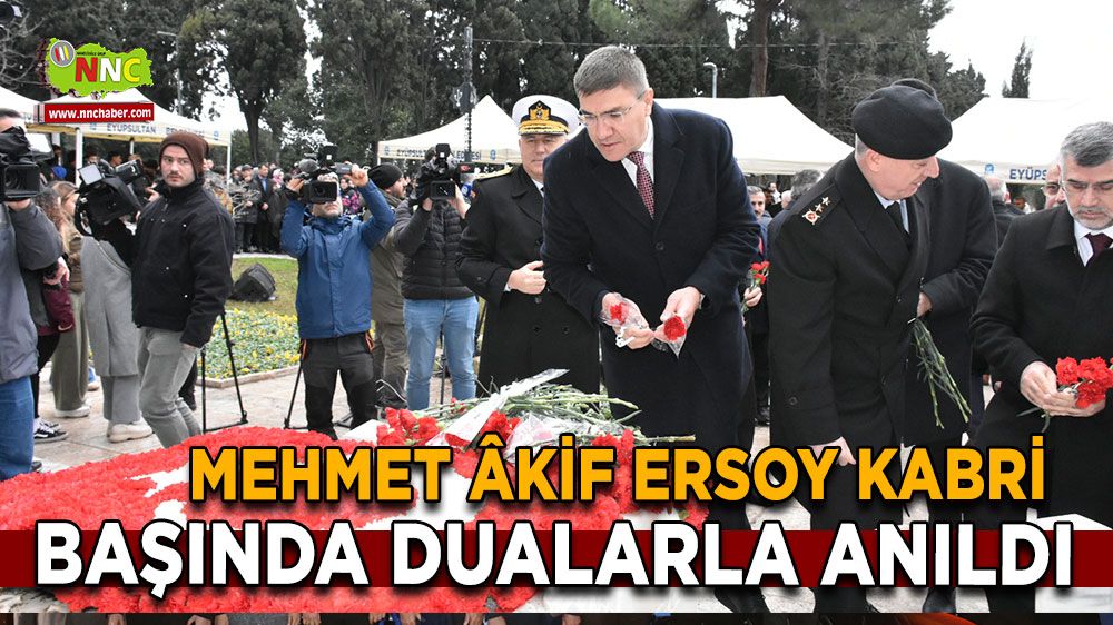 Mehmet Akif Ersoy, vefatının 88. yılında kabri başında dualarla anıldı