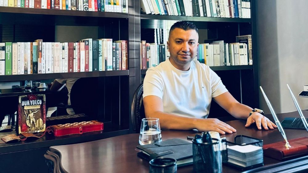 Serdar Özyurt'tan SMA hastaları için sert mesaj: 'Sağlık hakkı anayasal haktır, yardım kampanyalarına mahkum edilmemeli'